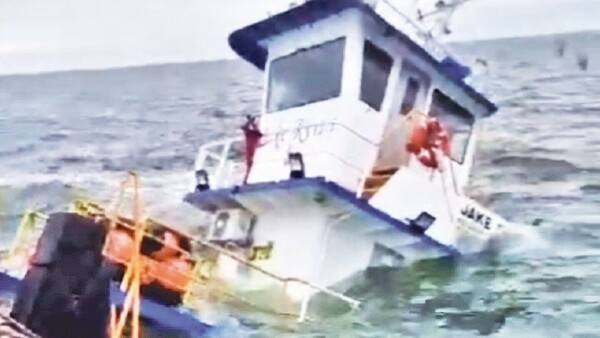 Rescatan del naufragio a 9 personas en Itapúa