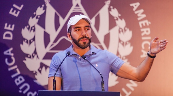 Bukele revive cruce con prensa española: “Ya no creen lo que ven”