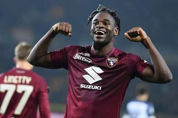 Zapata empuja al Torino hacia Europa - Fútbol Internacional - ABC Color