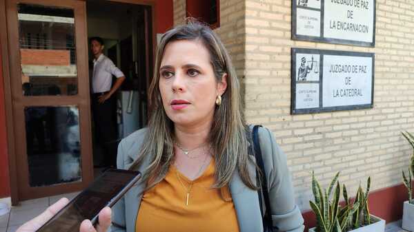 CEP advirtió que «la dictadura está fuera de la ley» tras destitución de senadora opositora | 1000 Noticias