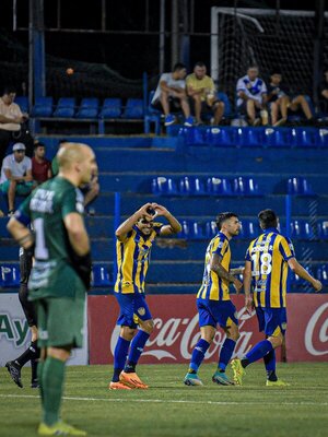 Triunfazo de Luqueño que alcanzó la cima del Apertura | 1000 Noticias