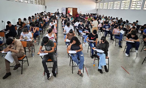 Más de 4.600 jóvenes superaron exámenes de becas del Gobierno