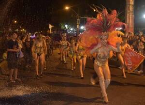 ¿Se evitó una desgracia? Dos péndex iban armados al carnaval de Lambaré