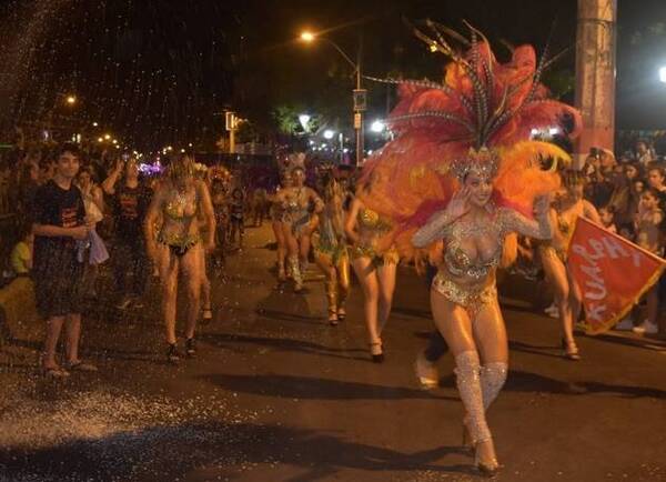 ¿Se evitó una desgracia? Dos péndex iban armados al carnaval de Lambaré
