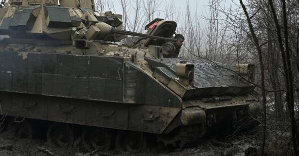 La Nación / Asedio ruso logra retirada de Ucrania en Avdiivka