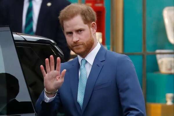 ¿Qué dijo el príncipe Enrique sobre la salud de Carlos III? - Gente - ABC Color