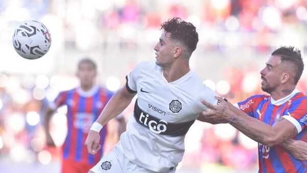 Kevin Parzajuk da la ventaja parcial a Olimpia en el clásico contra Cerro