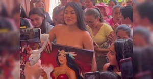 Laurys fue a Villarrica y miles de personas la fueron a recibirla - EPA