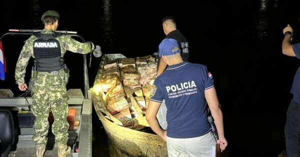 Diario HOY | Hallan cajas de pollo en canoa a orillas del río Paraná