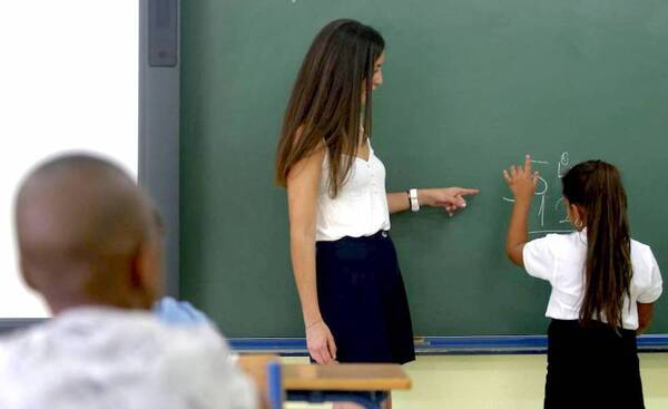 Ensayo revela descenso en la calidad educativa: ¿Quién secuestró a los maestros? - ADN Digital