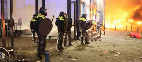 La Haya: 4 policías heridos en disturbios entre eritreos