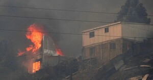 Chile: Incendios forestales dejan 133 víctimas mortales en Valparaíso - Unicanal