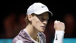 Jannik Sinner se corona en Rotterdam