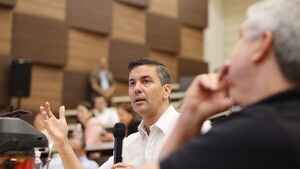 Sincericidio: Santi les dice a sus ministros que "no hay plata"