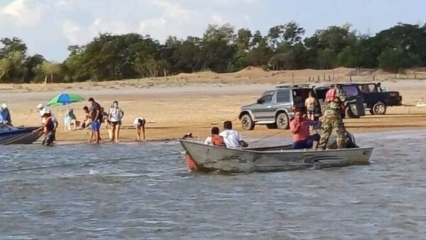 Dos jóvenes fueron arrastrados por las aguas del Paraná