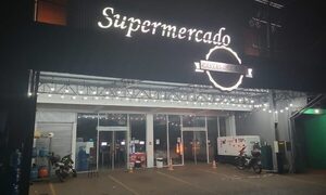 Asaltan supermercado y llevan caja fuerte