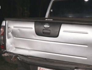Choque entre camioneta y moto tras intento de robo de combustible · Radio Monumental 1080 AM
