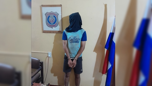Cobarde joven detenido por sup. agredir a su propio padre en La Paz