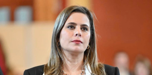 Gremios empresariales piden que pol铆tica no empa帽e la econom铆a tras destituci贸n de Kattya Gonz谩lez del Senado - Revista PLUS