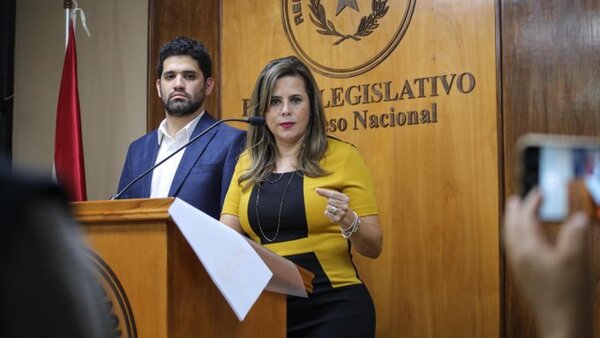 Kattya presentará acciones ante la Corte esta semana