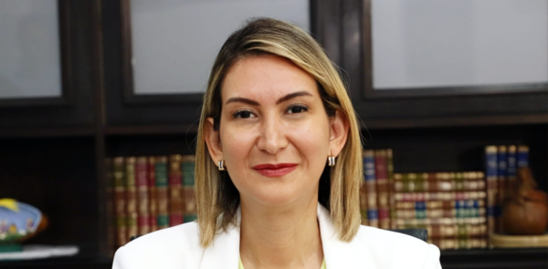 Ministra de Trabajo encabeza participaci贸n en debate sobre pol铆ticas salariales en la OIT - Revista PLUS
