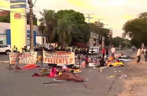 Indígenas de Caaguazú protestan en Asunción por falta de servicios básicos