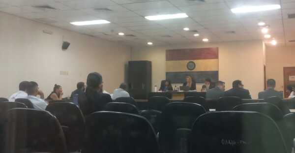 Defensas insisten en prescripción de la causa en juicio por supuesto perjuicio en compra de equipos de inteligencia