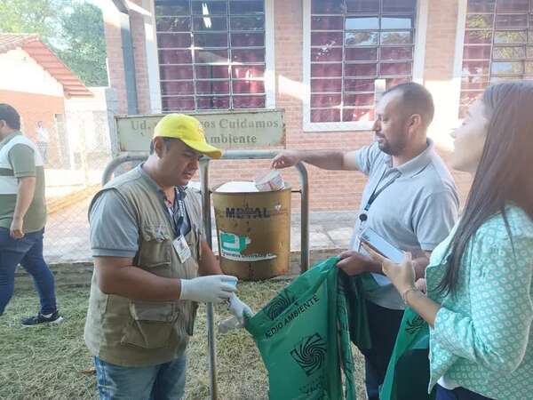 Realizan control vectorial en instituciones educativas de Ñeembucú - Nacionales - ABC Color