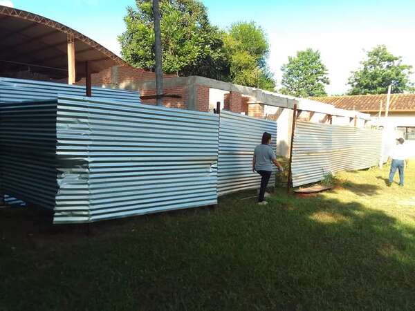 Exigen al MEC terminación de obra abandonada en una escuela de Capiibary - Nacionales - ABC Color