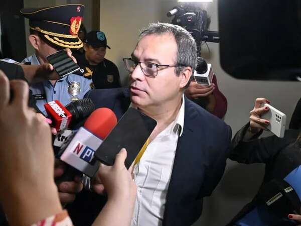 Cámara confirma que Carlos Granada va a juicio oral por presunta coacción sexual - Nacionales - ABC Color