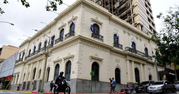 La Nación / Postulantes a la carrera diplomática volverán a rendir tras supuesto fraude