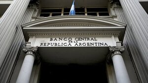 Argentina logró en dos meses superávit fiscal luego de 12 años