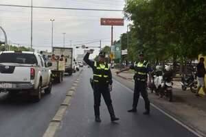 AUDIO: Más de 100 agentes de la PMT trabajan para ordenar el tránsito ante cortes de energía eléctrica en Asunción - Periodísticamente - ABC Color