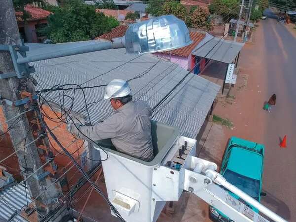 AUDIO: Apagón en Central se debe a una falla en los conductores de alta tensión, aseguran desde la ANDE - Ancho Perfil - ABC Color