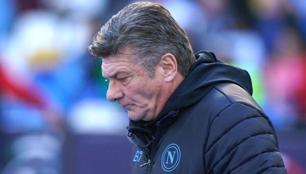 Versus / Nápoli destituye a su entrenador a 48 horas de recibir al Barcelona