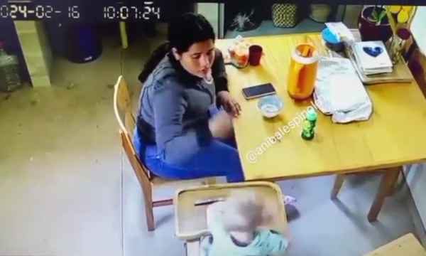(VIDEO). Ordenan detención de una niñera por golpear anga al bebe’i que debía cuidar