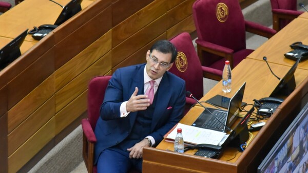 Ovelar podría ser exiliado del cartismo por romper códigos