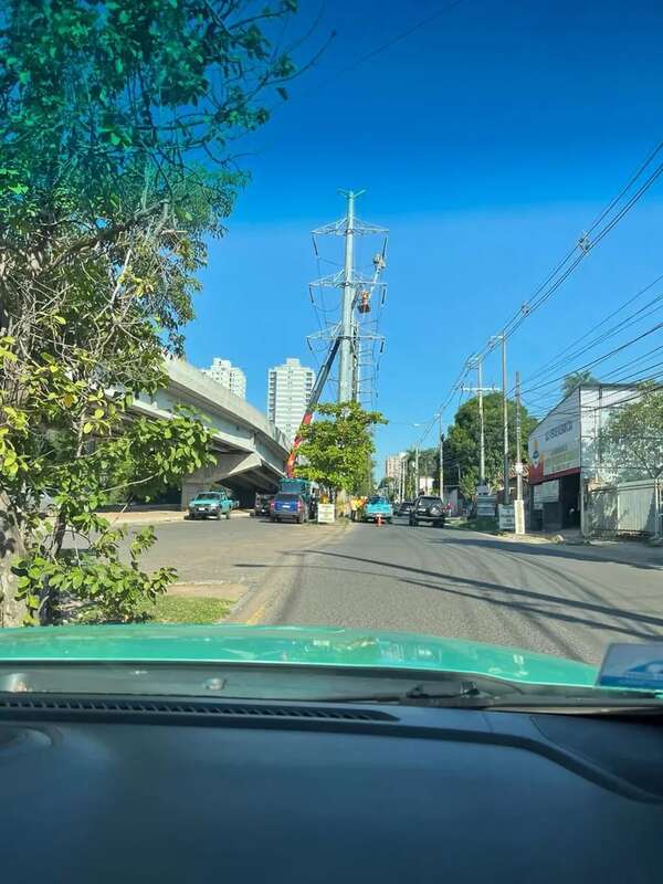 Falla en línea de transmisión de 220 kV generó el apagón de la tarde de ayer - Economía - ABC Color