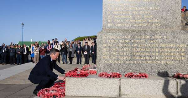 La Nación / David Cameron visita Malvinas antes de viaje a Paraguay