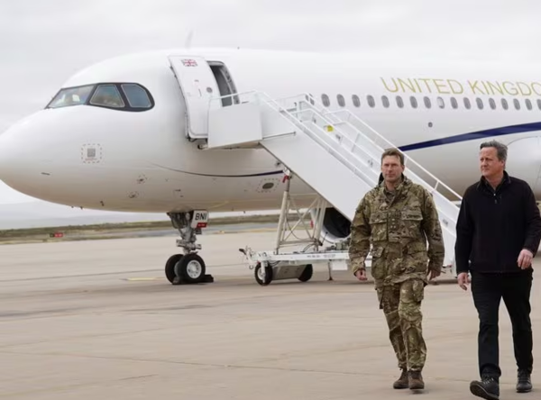 Ministro británico hace su primera visita oficial a Paraguay