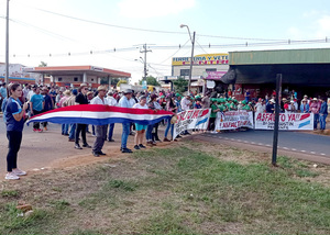 Pobladores de San Cristóbal y O’Leary se movilizaron para exigir ruta de todo tiempo - La Clave