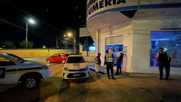 Robo, persecución y detención de delincuentes en Mariano Roque Alonso - Policiales - ABC Color