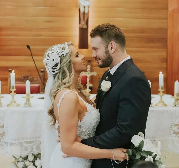 Edwin Storrer y Majo Acosta, románticos en sus Bodas de Algodón - Gente - ABC Color