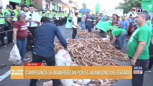 Mandioqueros denuncian abandono del Estado y regalan su producción - Noticias Paraguay