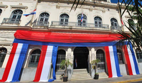 Cancillería: funcionario cobraba G. 1 millón por ‘curso’ a aspirantes