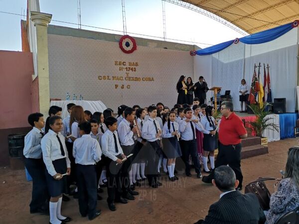 Docente presenta quejas contra Director y Vicedirectora del Col. Nac. “Cerro Corá” - Radio Imperio 106.7 FM