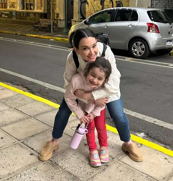 Lali González celebra la vida de Rafaela: “Mi niña sabia y fuerte” - Gente - ABC Color