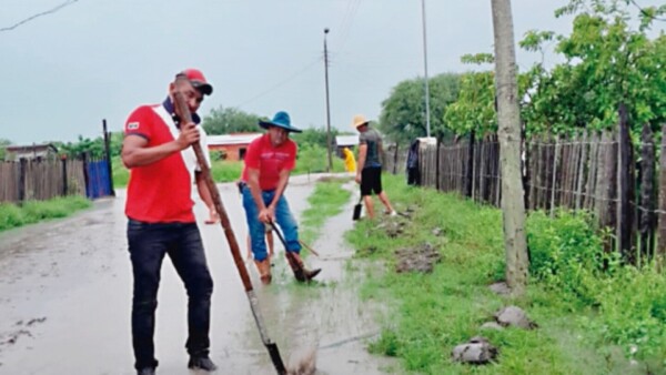 Sin desagüe, quedan bajo agua