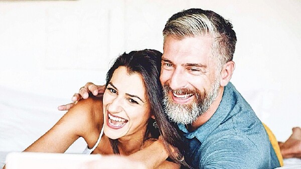 Cerebros de mujeres y hombres son distintos, según IA