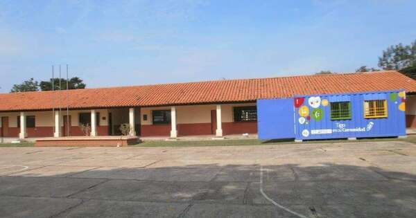 La Nación / Diez nuevas computadoras que iban a ser entregadas hoy desaparecen de la Dirección de Colegio